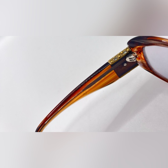 Vera Vera V255 Brown Oval Sunglasses Frames Only - Picture 8 of 8